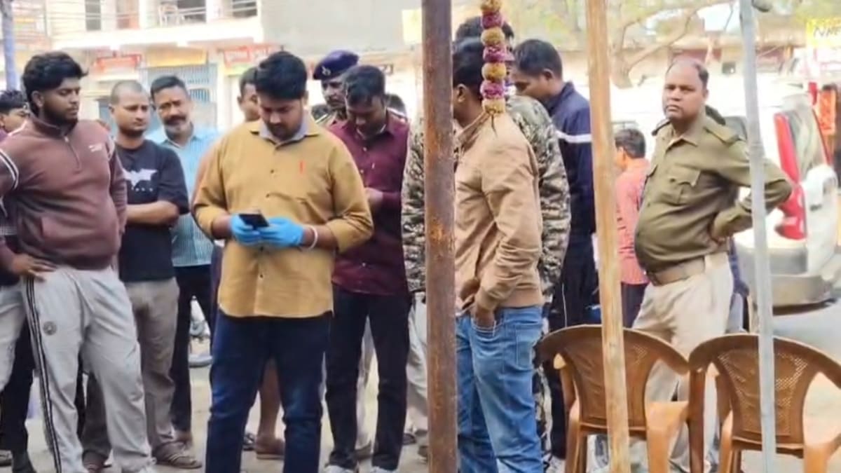 रोहतास में एटीएम चोरी के दौरान अपराधी एवं पुलिस में हुई भिड़ंत, फायरिंग करते हुए भाग निकले सभी अपराधी