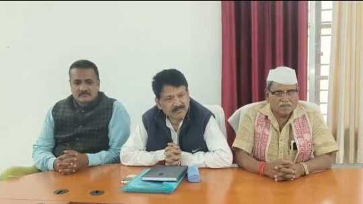 ​बिहार कांग्रेस में महासंग्राम, अपनों ने ही प्रदेश नेतृत्व को घेरा, टिकट बंटवारे पर लगाए गंभीर आरोप