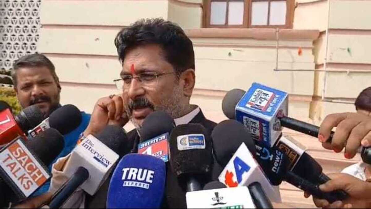 बिहार में शराबबंदी पर आर-पार, चिराग की पार्टी ने सरकार को घेरा, लाठीचार्ज पर जताई नाराजगी