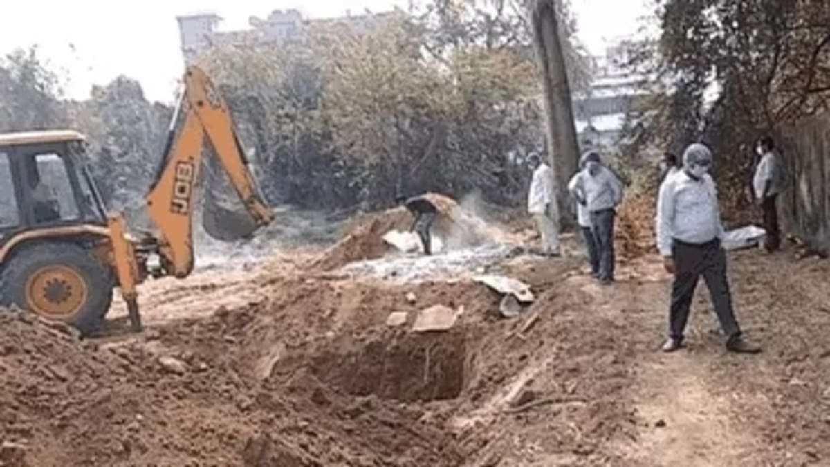 पटना में बर्ड फ्लू की दस्तक, पटना में 6000 मुर्गियां दफन, जू में हाई अलर्ट और 2 महीने का बैन