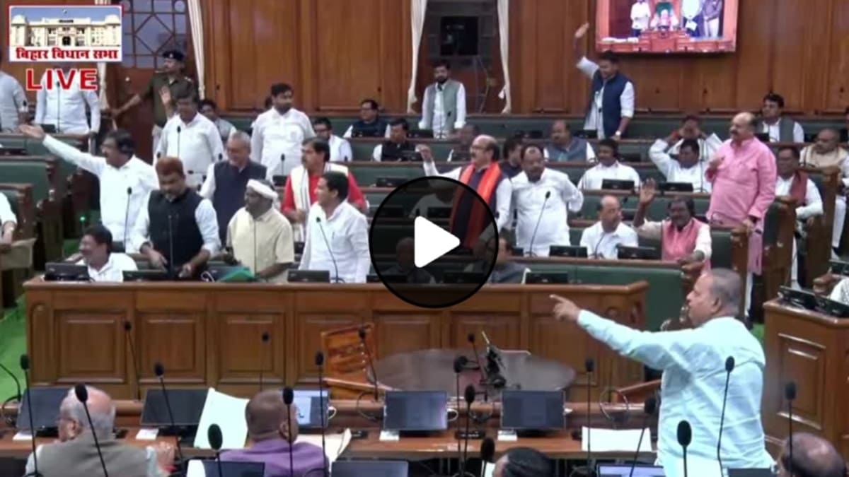 ​बिहार विधानसभा में बिजली तारों पर संग्राम, पक्ष-विपक्ष हुए एकजुट, स्पीकर ने दिया समीक्षा का आदेश