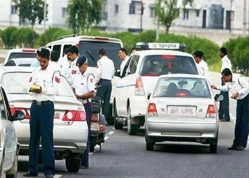 Delhi Traffic Police Zero Tolerance Drive: दिल्ली पुलिस ने दो चौराहों पर काटे 4,800 चालान, अब इन 5 इलाकों में चलेगा अभियान