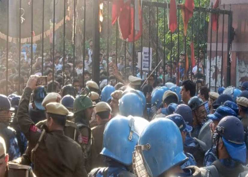 JNU में फिर तनाव क्यों? मार्च पर क्यों अड़े हैं 500 छात्र? जानें क्या है आधी रात बवाल की पूरी कहानी