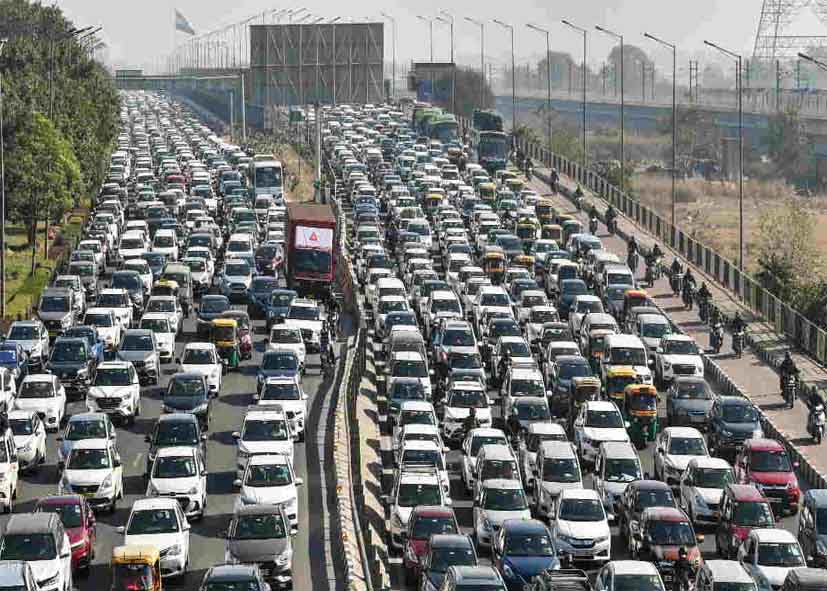 दिल्ली ट्रैफिक जाम पर फिर सक्रिय हुआ केंद्र, राजधानी को जाम-फ्री बनाने की तैयारी, गृह मंत्रालय ने बनाई हाईपावर कमेटी