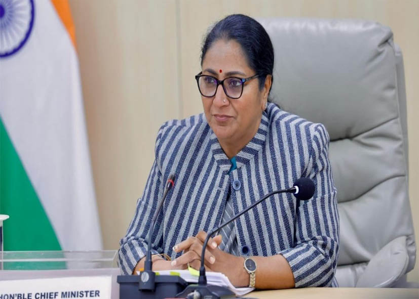 DTC कर्मचारियों के लिए CM रेखा गुप्ता का बड़ा फैसला, वेतन और पेंशन के लिए 1,200 करोड़ के अनुदान को मंजूरी