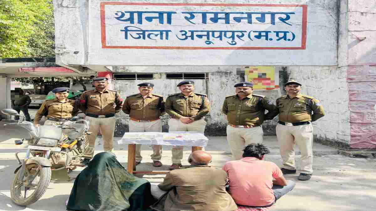 तंत्र-मंत्र और झाड़फूक से इलाज का दिया झांसा: फिर परिवार को डराकर लुटे लाखों के गहने और रकम, पुलिस ने शातिर गिरोह का ऐसे किया पर्दाफाश  