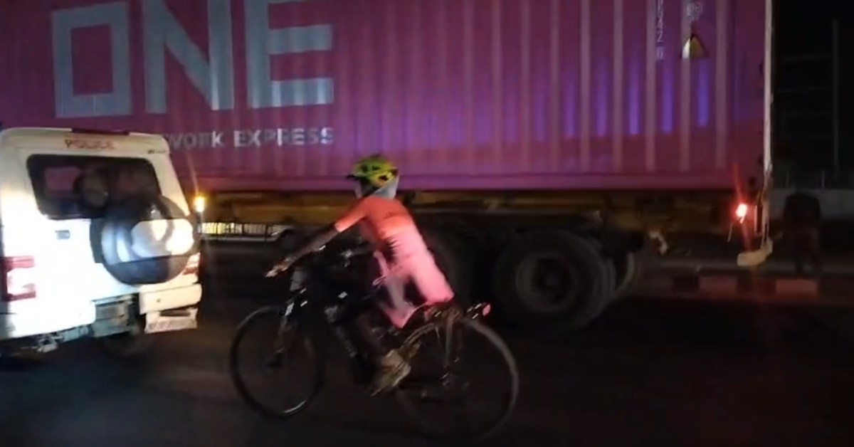 साइकिल से भारत यात्रा पर निकली आशा मालवीय: धार के पीथमपुर में हुआ स्वागत, 7500 KM का करेगी सफर