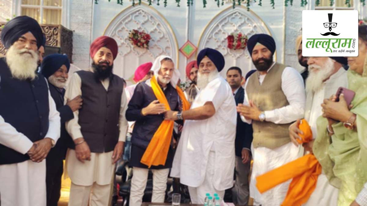 पंजाब की सियासत में बड़ा उलटफेर: भाजपा प्रदेश उपाध्यक्ष अरविंद खन्ना ने थामा शिअद का दामन, संगरूर में सुखबीर बादल की मौजूदगी में हुए पार्टी में शामिल