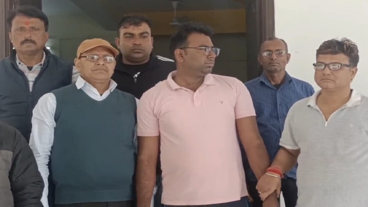 मुजफ्फरपुर में निगरानी विभाग की बड़ी कार्रवाई, 15 हजार का रिश्वत लेते रंगेहाथ गिरफ्तार हुआ घूसखोर सब इंस्पेक्टर