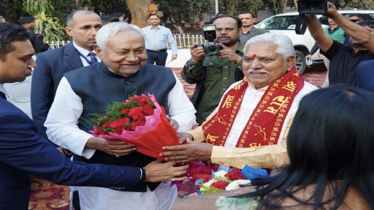 Bihar News: विधानसभा अध्यक्ष के आवास पर पहुंचे CM नीतीश, डॉ. प्रेम कुमार ने गर्मजोशी के साथ किया स्वागत