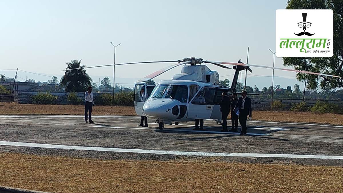Helicopter mislandings: तय जगह से 5 किलोमीटर दूर लैंड हुआ CM साय का हेलीकॉप्टर, 10 मिनट के बाद फिर उड़ा