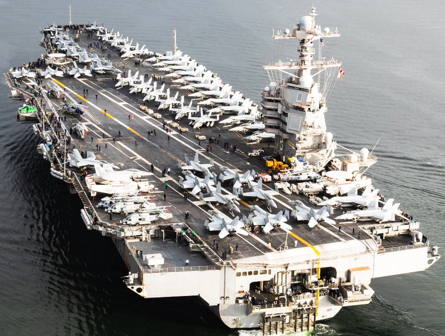 टॉयलेट क्राइसिस से जूझ रहे सबसे शक्तिशाली देश के सैनिक..ईरान से लड़ने पहुंचे अमेरिका के जंगी जहाज पर भयंकर हालात, टॉयलेट के बाहर सैनिकों की लगीं लंबी लाइनें