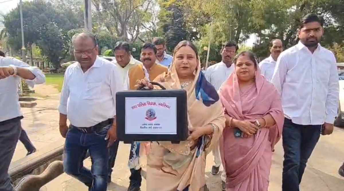 ग्वालियर नगर निगम में 2366 करोड़ का बजट पेश: नए टैक्स से राहत, स्वच्छ भारत मिशन 2.0 के लिए 160 करोड़, जानिए शहर को क्या मिली सौगात