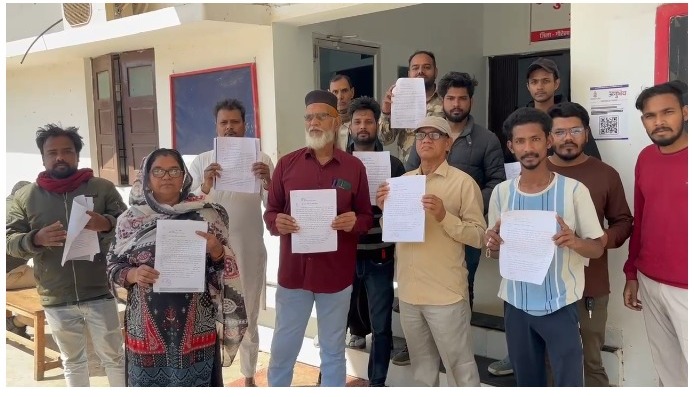 SIR में एक ही समुदाय के मतदाताओं के नाम पर आपत्ति से भड़के वोटर, थाने में की शिकायत