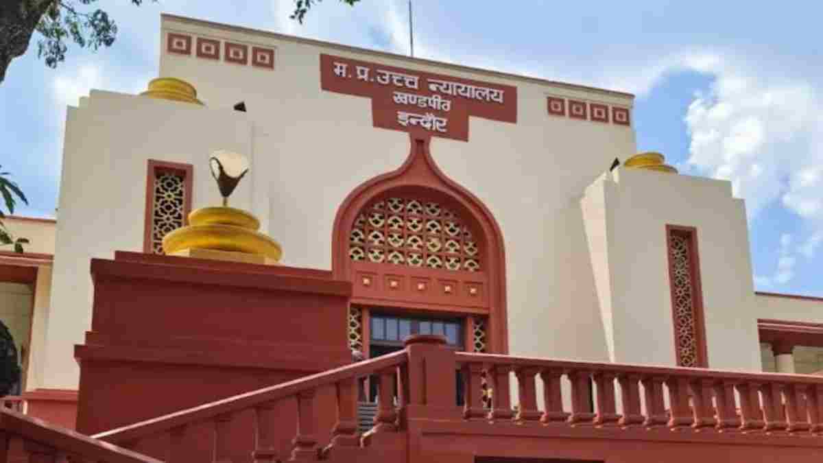 भू माफिया की साज़िश से उठा पर्दा: जमीन घोटाले में नया मोड़ , वकीलों ने ही कथित भू माफिया से बनाई दूरी 