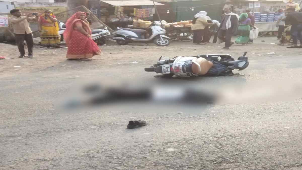 जबलपुर में युवती का सिर धड़ से अलग… ट्राला की टक्कर लगते ही स्कूटी से गिरी, ITI कॉलेज के सामने हुआ भीषण हादसा