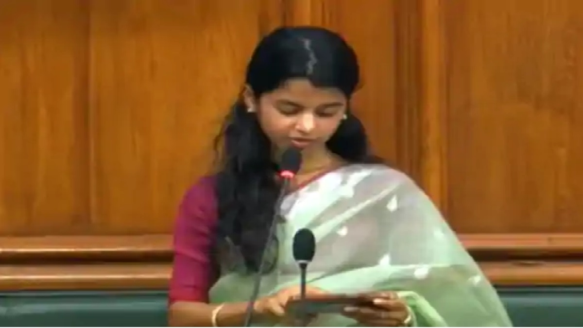 Bihar Budget Session: पहली बार विधानसभा पहुंची मैथिली ठाकुर ने अपने क्षेत्र की महिलाओं के लिए नीतीश सरकार से कर दी ये बड़ी मांग, चिराग के दो विधायक आपस में भिड़े!