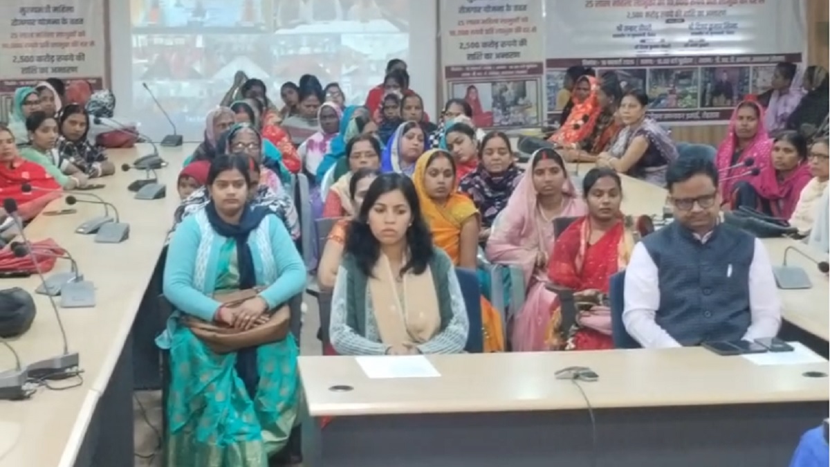 रोहतास: मुख्यमंत्री महिला रोजगार योजना के तहत महिलाओं को मिली बड़ी सौगात, लगभग 70 हजार लाभुकों के खाते में 10 हजार रुपये ट्रांसफर