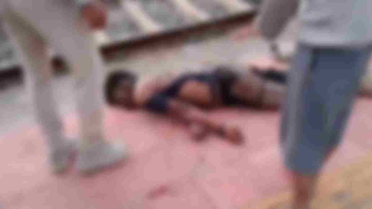 रील बनाने की सनक में चली गई जान: मालगाड़ी पर चढ़े युवक की करंट लगने से मौत, बुरी तरह झुलस के गिरा नीचे 