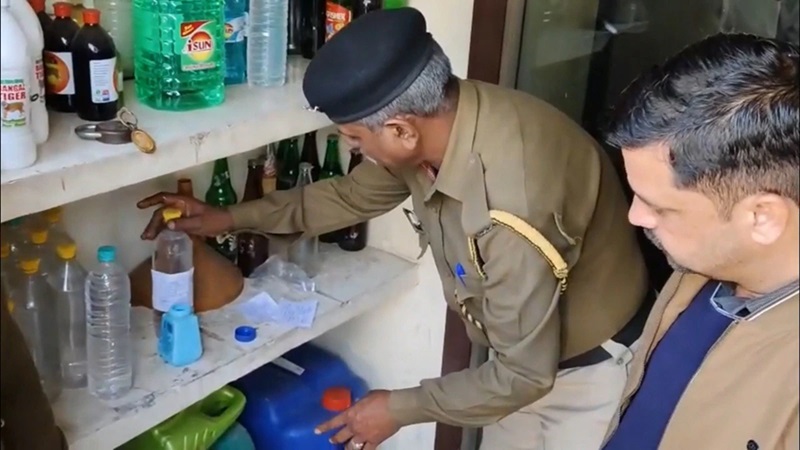 Rajasthan News: केमिकल को शराब समझकर पीने से चार की मौत, एक महिला गंभीर