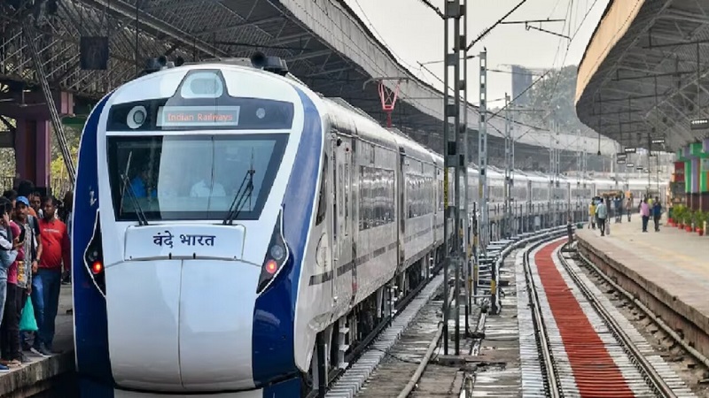 Rajasthan News: राजस्थान में बंद हो गई दो वंदे भारत ट्रेनें! रेलवे का बड़ा फैसला, अब इस रूट पर चलेगी नई सेमी-हाईस्पीड ट्रेन