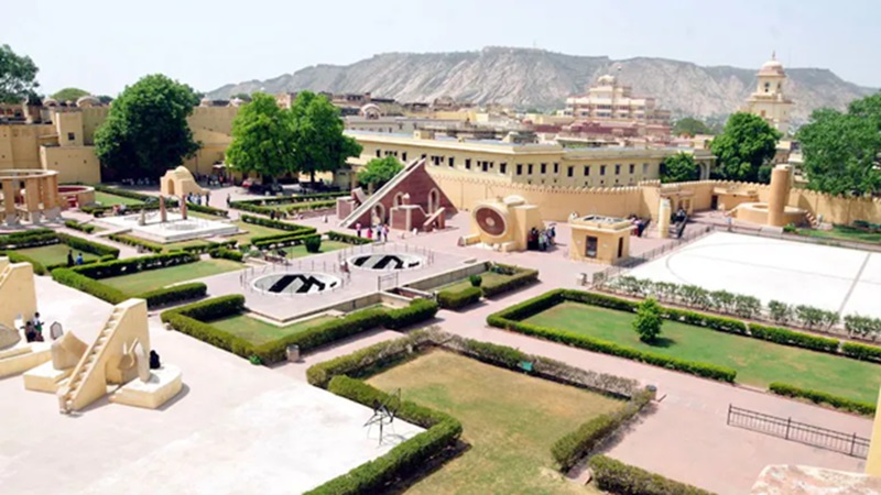 Rajasthan Weather Update: राजस्थान में गर्मी का तांडव; 10 जिलों में पारा 30 डिग्री के पार, बाड़मेर सबसे गर्म; जानें मौसम का हाल