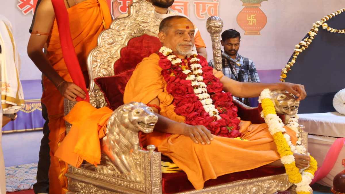 ‘हमारे आचार्यों पर हमला सनातन को ठेस’, सदानंद सरस्वती बोले: प्रशासन तय नहीं करेगा कौन शंकराचार्य है; बगैर नाम लिए गुरु भाई अविमुक्तेश्वरानंद का किया समर्थन