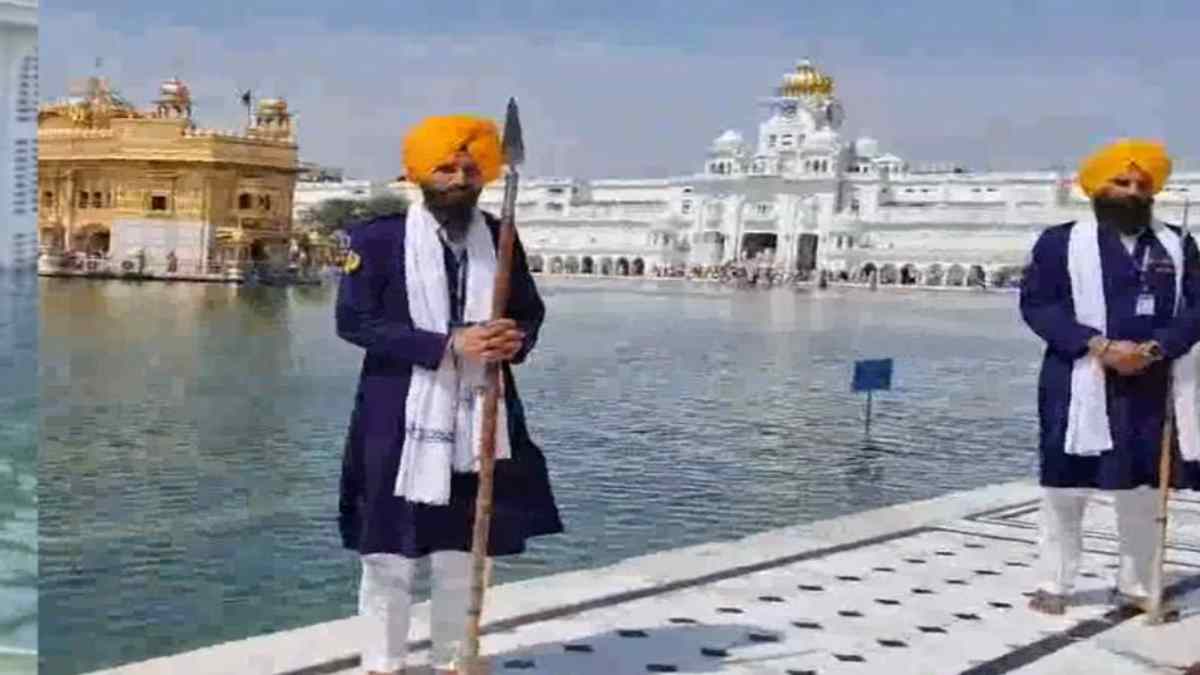 SGPC ने अपने सभी दफ्तरों मे लागू किया ड्रेस कोड! कुर्ता पायजामा में नजर आएंगे कर्मचारी
