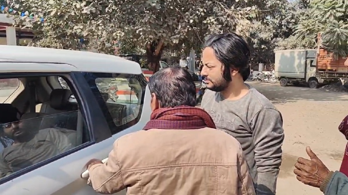 Bihar Crime: सहरसा पुलिस की बड़ी कार्रवाई, देसी पिस्तौल-कट्टा के साथ युवक गिरफ्तार, संदिग्ध गतिविधियों में था शामिल