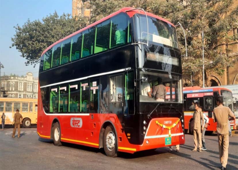 Double Decker Bus in Delhi: आज से दिल्ली की सड़कों पर दौड़ेगी डबल डेकर बस, जानें रूट और किराया