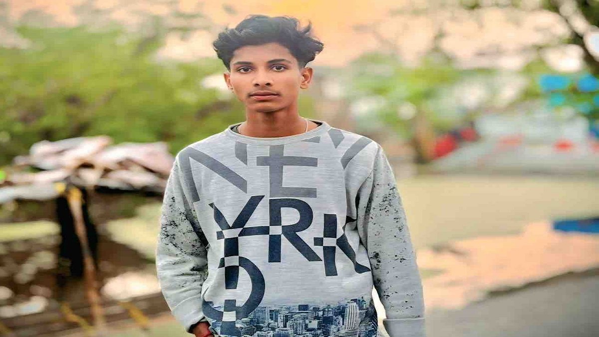 मोतिहारी में इंटर के छात्र की हत्या, सड़क किनारे मिला शव, पास में बिखरा था बिरयानी और चप्पल, परिजनों में कोहराम