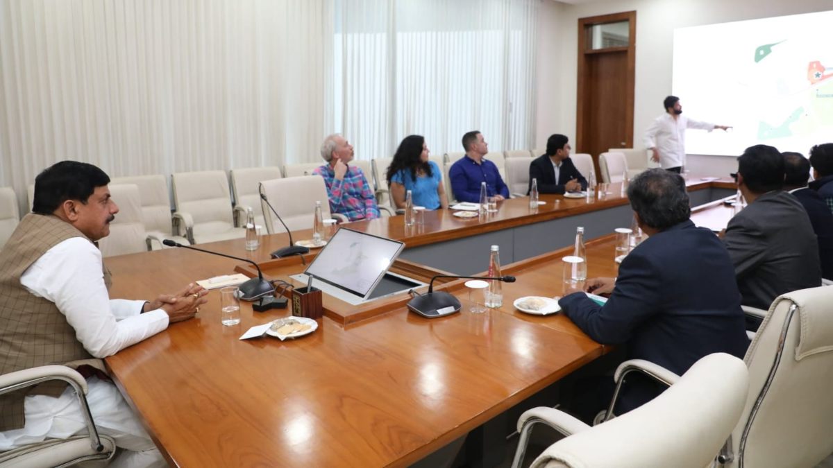 उज्जैन- जबलपुर में वन्यजीव केंद्र सह रेस्क्यू सेंटर बनेंगेः वनतारा की तर्ज पर 500 हेक्टेयर में चिड़ियाघर सफारी तैयार होगा