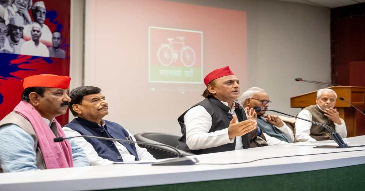 भाजपा चुनाव आयोग से मिलकर SIR में…अखिलेश यादव ने फर्जी तरीके से वोट काटने का किया दावा, चौंकाने वाले सबूत किए पेश