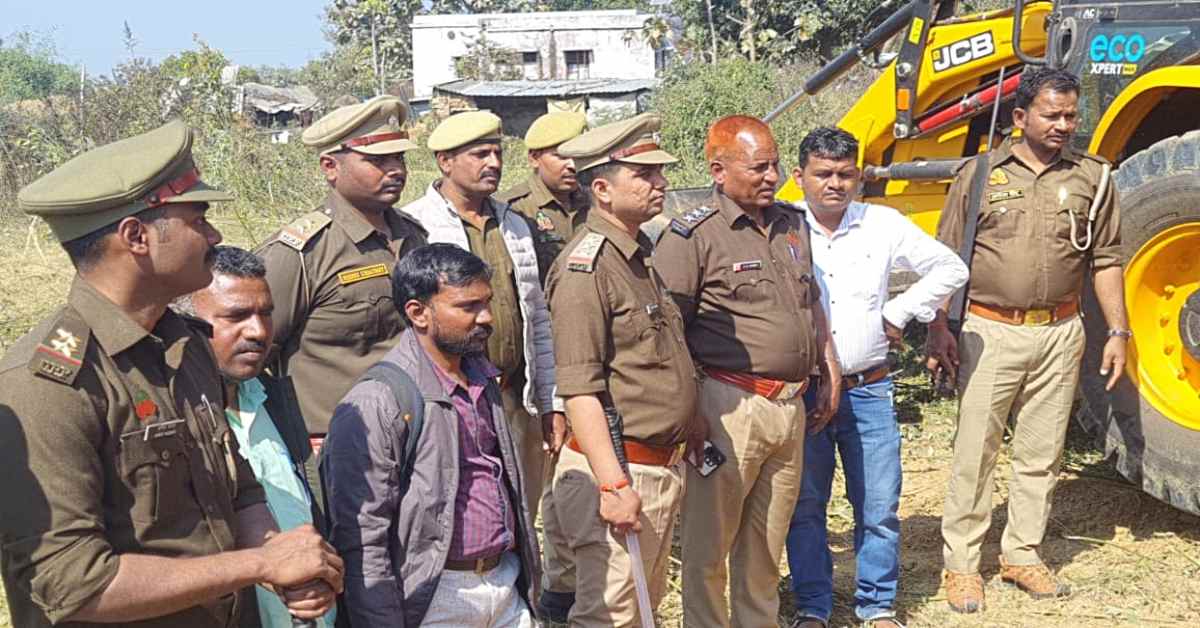 ‘बाबा’ के बुलडोलजर से बचना मुश्किल है! जंगल की 100 बीघा जमीन को किया गया अतिक्रमण मुक्त, 20-25 साल से…