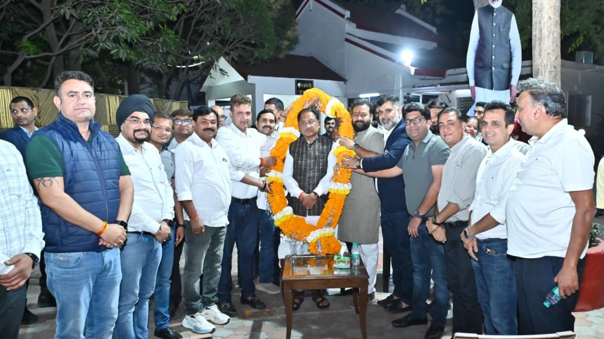 भूमि गाइडलाइन दरों में संशोधन पर छत्तीसगढ़ रियल एस्टेट वेलफेयर एसोसिएशन के प्रतिनिधिमंडल ने मुख्यमंत्री से की मुलाकात, जताया आभार