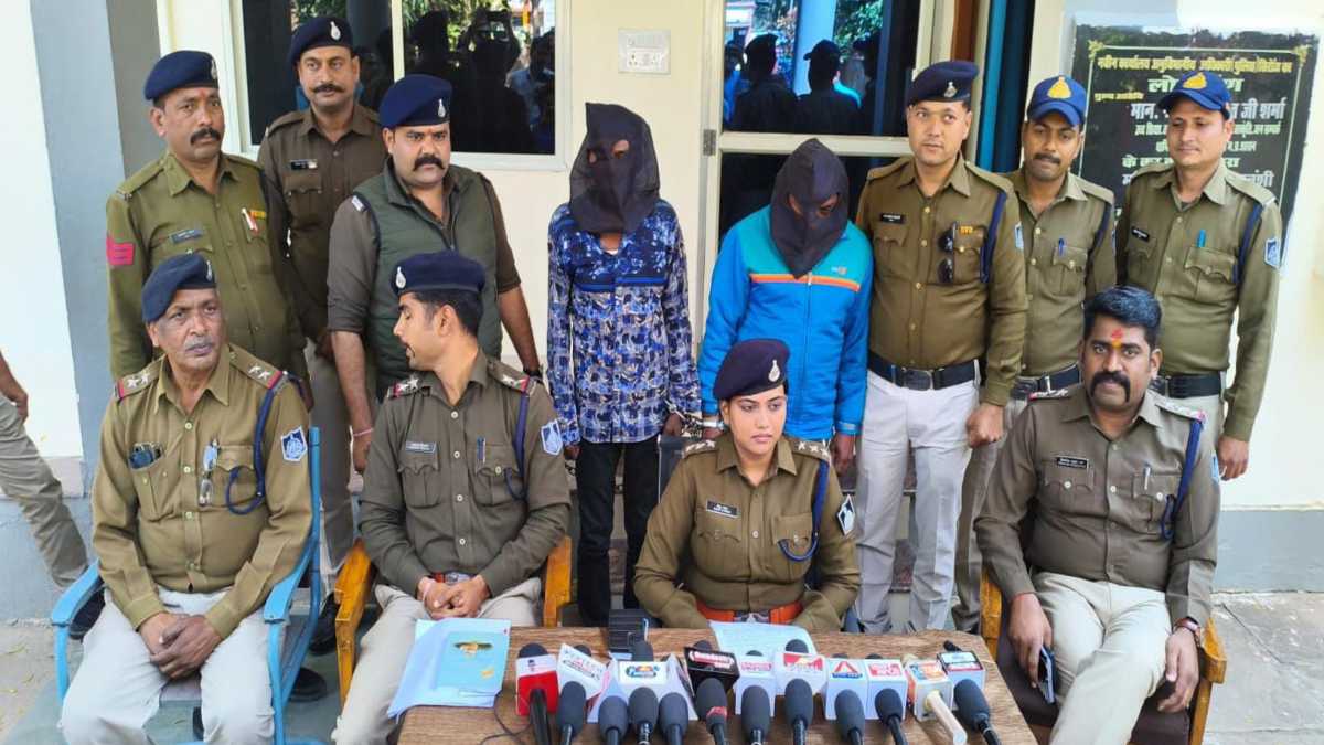 प्राचीन विष्णु मूर्ति खंडित मामले में 2 आरोपी गिरफ्तारः चोरी की नियत से घुसे थे मंदिर में