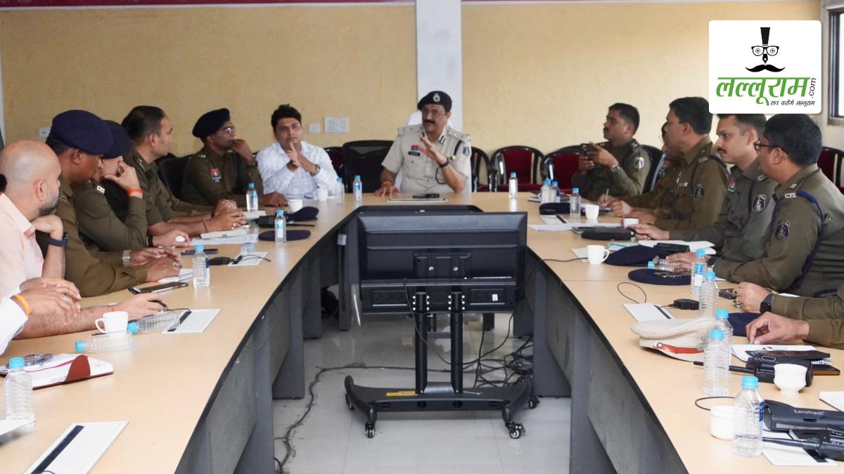 रायपुर कमिश्नरेट और नगर निगम ने बनाया रोड मैनेजमेंट प्लान: 2 माह के भीतर शहर के बाजार और प्रमुख मार्ग होंगे अतिक्रमण मुक्त, उल्लंघन पर होगी सख्त कार्रवाई