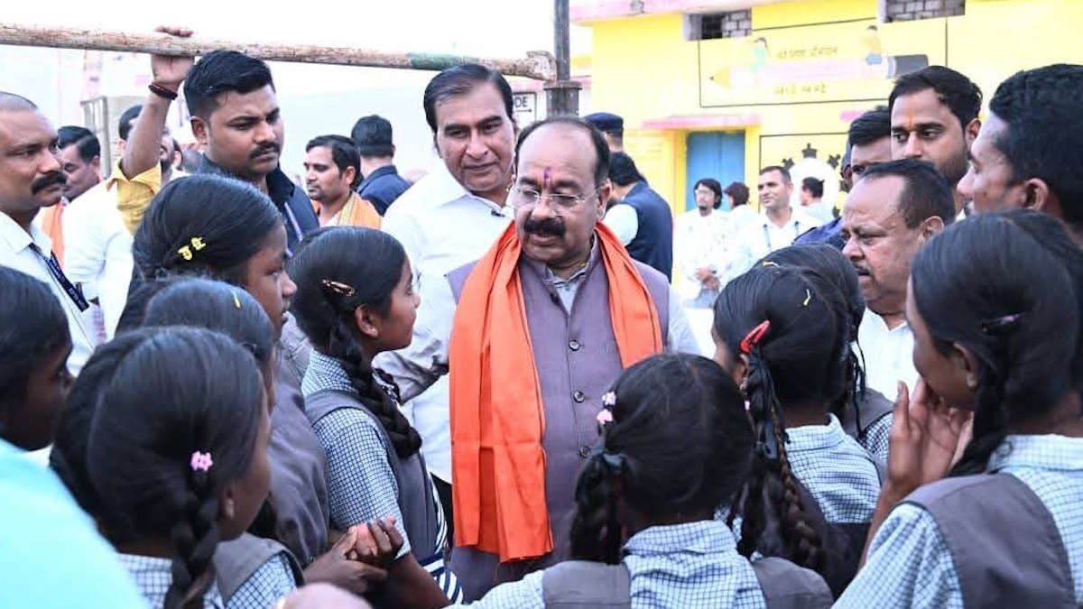 उप मुख्यमंत्री अरुण साव ने अचानकमार में लगाई जनचौपाल, ग्रामीणों की समस्याओं का किया समाधान, विकास कार्यों के लिए की राशि की घोषणा…