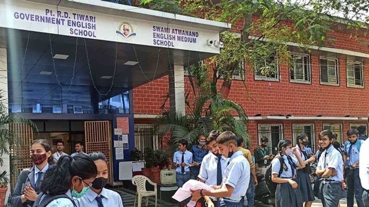 JOB NEWS: स्वामी आत्मानंद विद्यालय में शिक्षकीय और गैर शिक्षकीय स्टॉफ के लिए निकली बंपर नियुक्तियां, जानिए कब, कहां और कैसे करना है आवेदन…