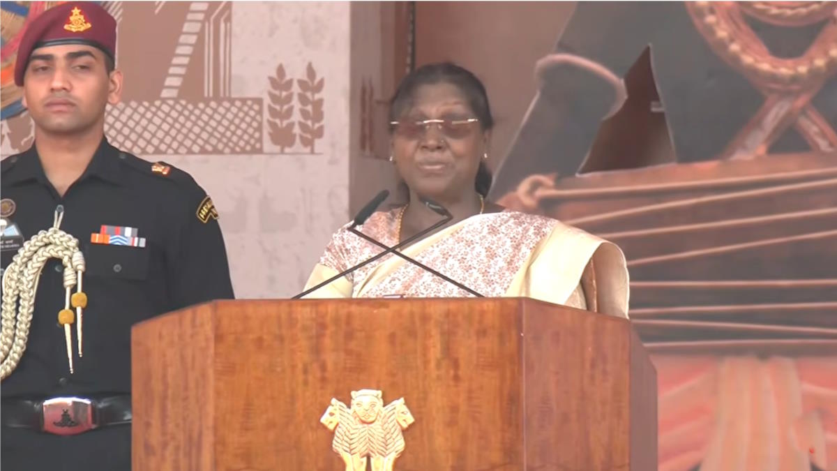 बस्तर पंडुम का राष्ट्रपति द्रौपदी मुर्मू ने किया शुभारंभ, कहा- बस्तर में समाप्त हुआ अविश्वास और भय का रास्ता, लौट रही है शांति…