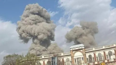 ईरान पर इजराइल का हमला: स्कूल पर मिसाइल गिरने से 57 छात्र-छात्राओं की मौत; ईरान ने भी इजराइल-दुबई पर 400 मिसाइलें दागीं, खाली कराया गया बुर्ज खलीफा