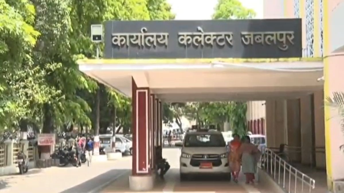 बिना अनुमति प्लॉट बेचने मामले में प्रशासन सख्तः बिल्डर आर्या ग्रुप प्रमोटर्स एन्ड डेवलपर्स समेत 4 पर दर्ज होगी FIR