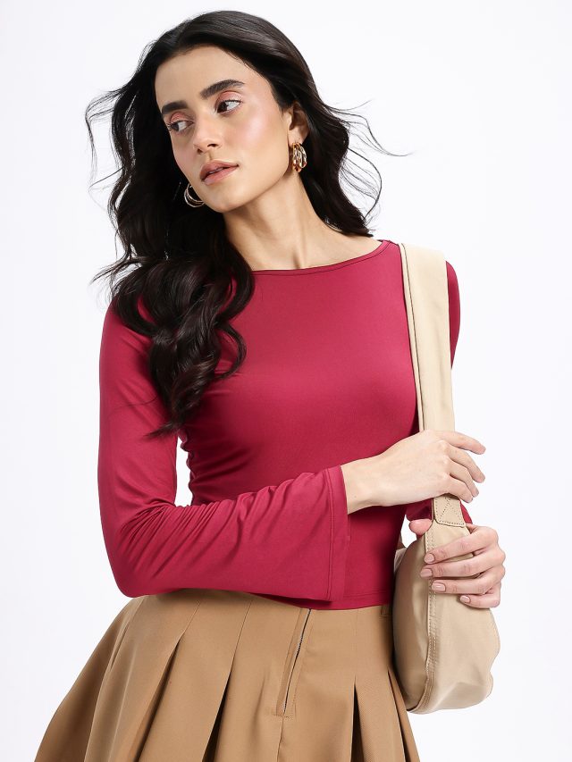 Fashion Tips: डार्क जींस के साथ अच्छे लगेंगे ये टॉप के लेटेस्ट डिजाइंस