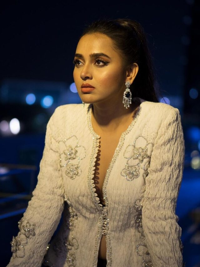 दुबई-गोवा के बाद अब तेजस्वी प्रकाश ने मुंबई में खरीदा अपना दूसरा घर