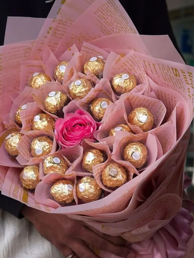 फूलों का गुलदस्ता हुआ पुराना, इन चीजों से बनवाएं लेडी लव के लिए खास बुके