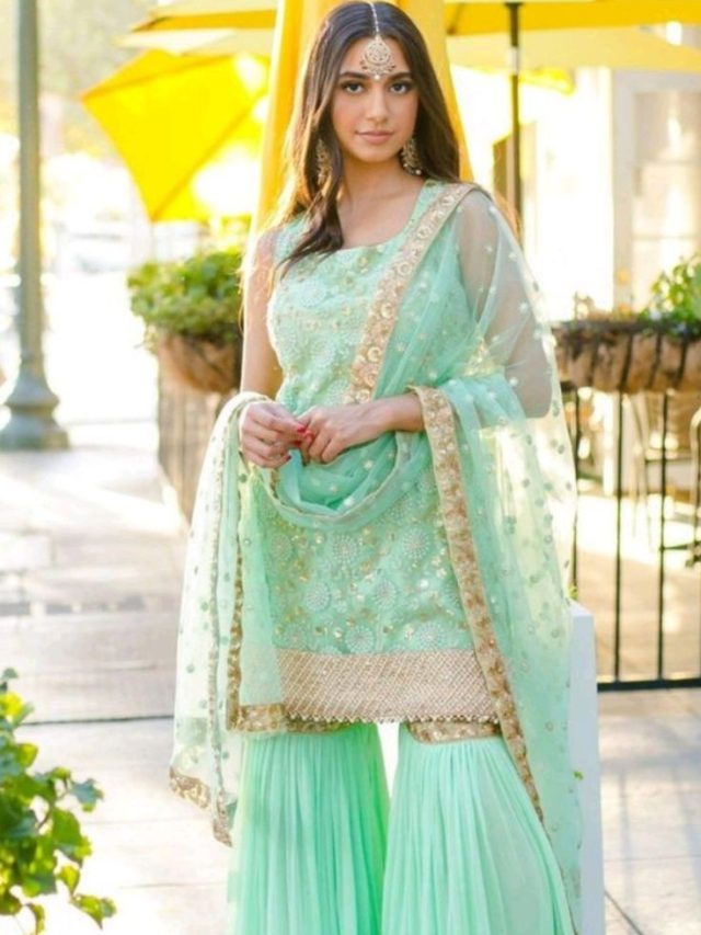 पाकिस्तानी सूट के ये डिजाइन आपके रमजान लुक को बना देंगे रॉयल