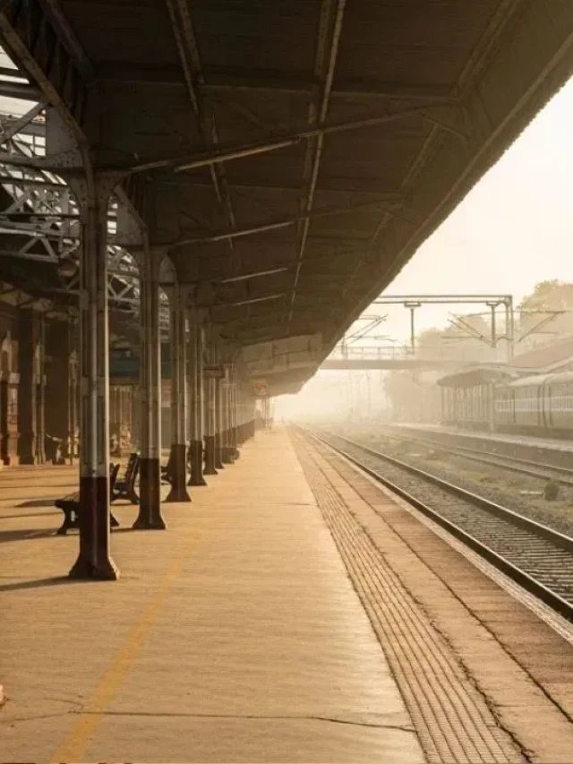 देश का अनोखा रेलवे स्टेशन, जहां यात्रियों के लिए नहीं रुकती एक भी ट्रेन