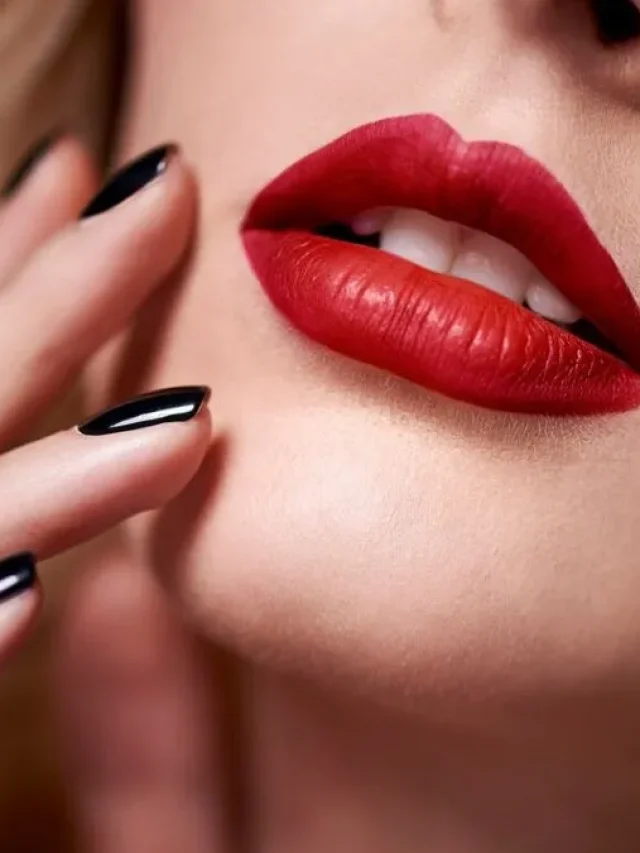 Beauty Tips: लाइट कलर ड्रेस के साथ चुनें ये लिपस्टिक शेड्स…