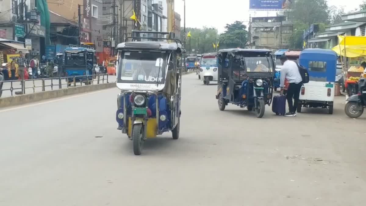 राजधानी की सुधरेगी यातायात व्यवस्था, चौक-चौराहों के 50 मीटर के दायरे में नहीं रुकेंगे ऑटो और ई-रिक्शा…