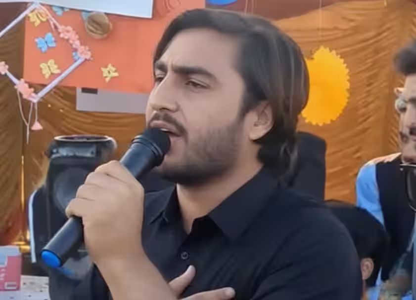 पाकिस्तान की यूनिवर्सिटी में छात्रों ने गाय भारत का राष्ट्र गान ! शहबाज सरकार का चढ़ा पारा, चार स्टूडेंट्स को कॉलेज से निकाला